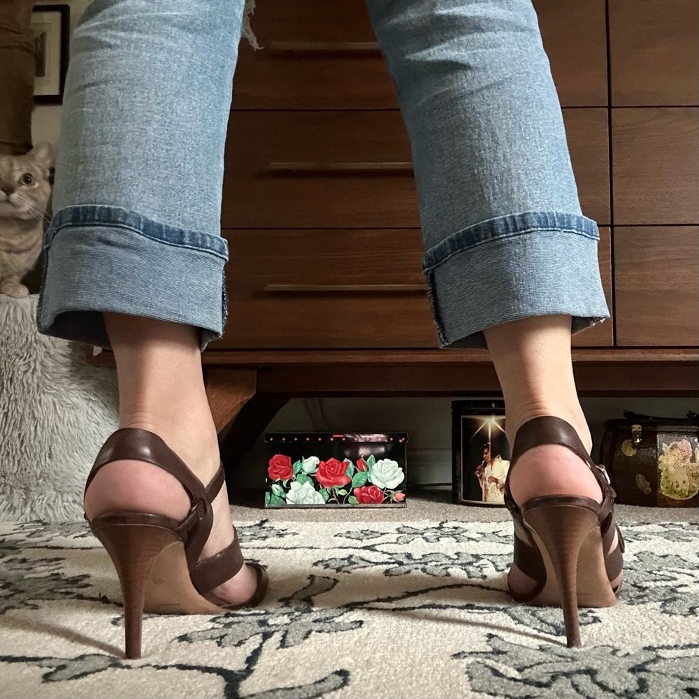 vintage 90s cole haan brown leather strappy buckle heels / size 8 - Picture 5 of 9